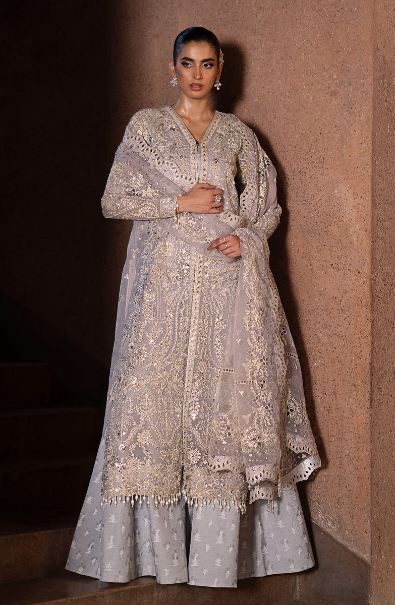 The Empress Wedding Formals '25 by Emaan Adeel | VELANIS