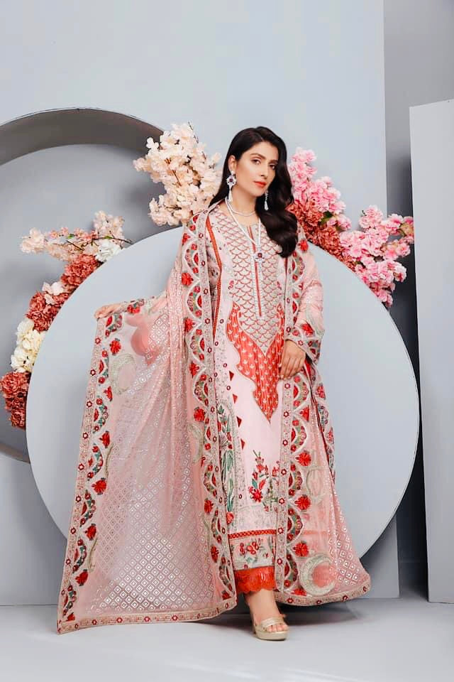 Maryam Hussain Festive Lawn Collection '21 – Musk