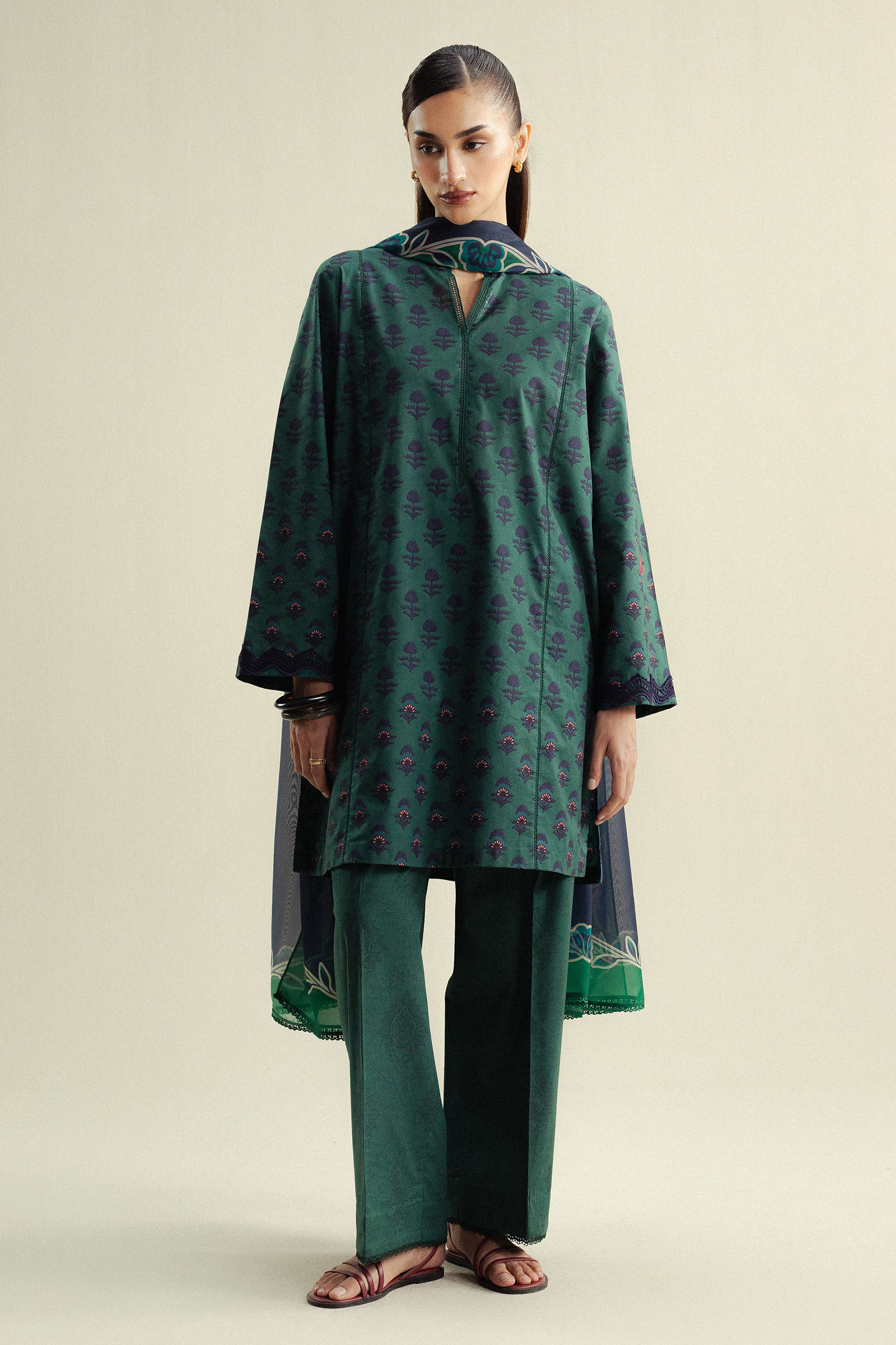 Zara Shahjahan Green Cambric Pakistani Suit | Willow-10A | Formal Mehndi Dress YourLibaas Zara Shahjahan Green Cambric Pakistani Suit | Willow-10A | Formal Mehndi Dress YourLibaas