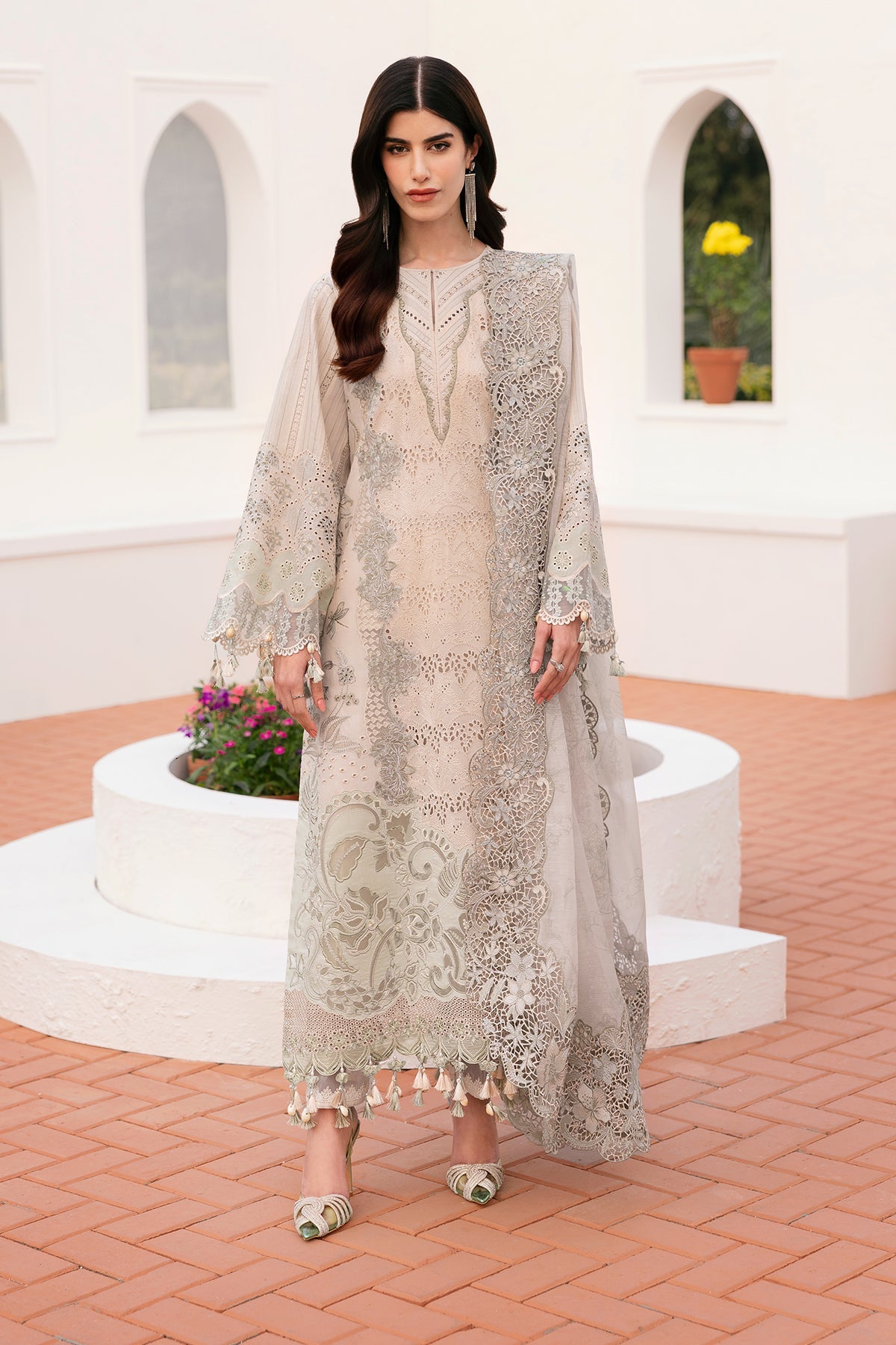 Baroque Luxury Eid Cream Lawn Suit EL-D04