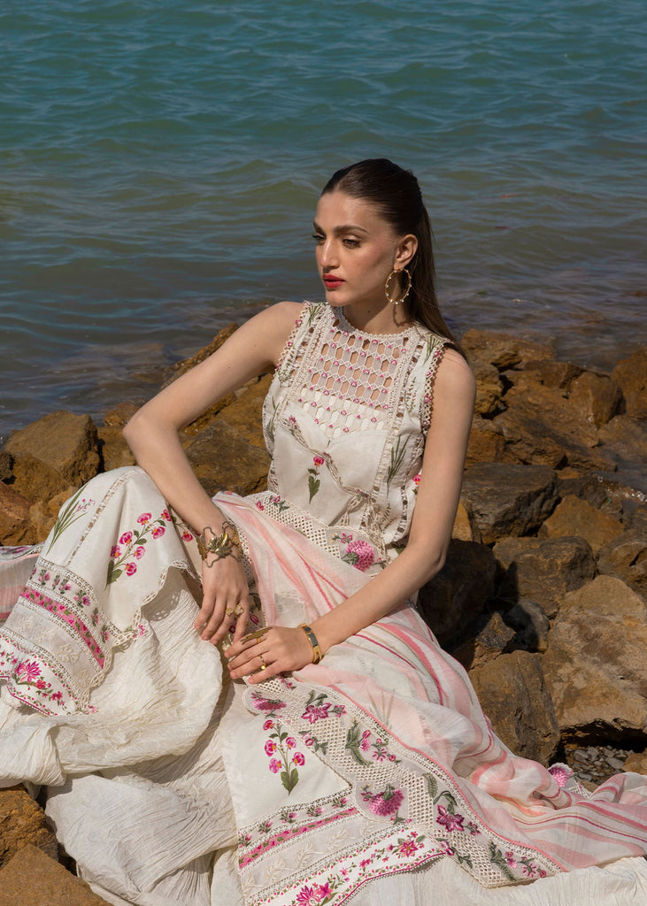 Crimson Flow Luxury Lawn  – Once Upon A Flower - D9 B