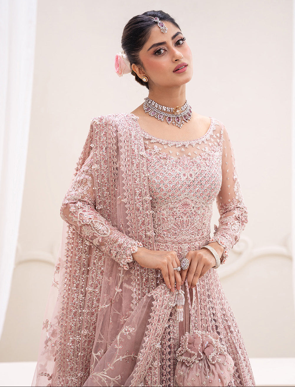 faiza saqlain pink dress faizasaqlain not coming slow with their new unstitched wedding collection, how stunning is this pink piece! #FaizaSaqlain #SajalAli #WeddingFestive #Rua #Unstitched