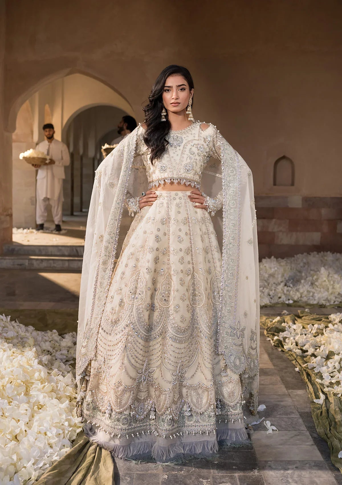 Elaf Celebrations PARIZAAD Off White Embroidered Organza Pakistani Bridal Suit | EFH-05 YourLibaas Elaf Celebrations PARIZAAD Off White Embroidered Organza Pakistani Bridal Suit | EFH-05 YourLibaas