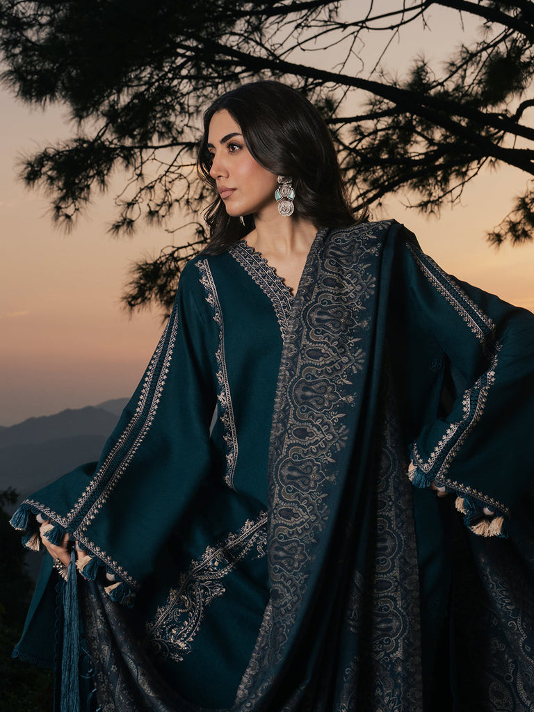 Izel Musafir Winter Edit – Adaa