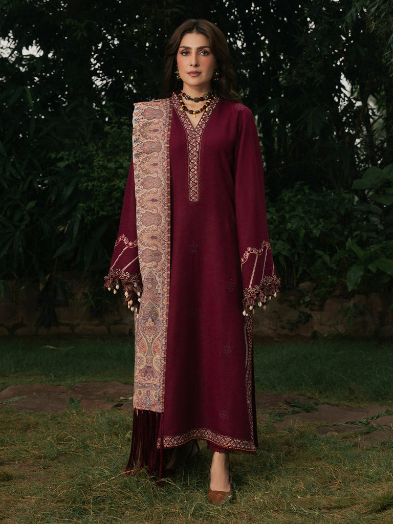 Izel Musafir Winter Edit – Afroze