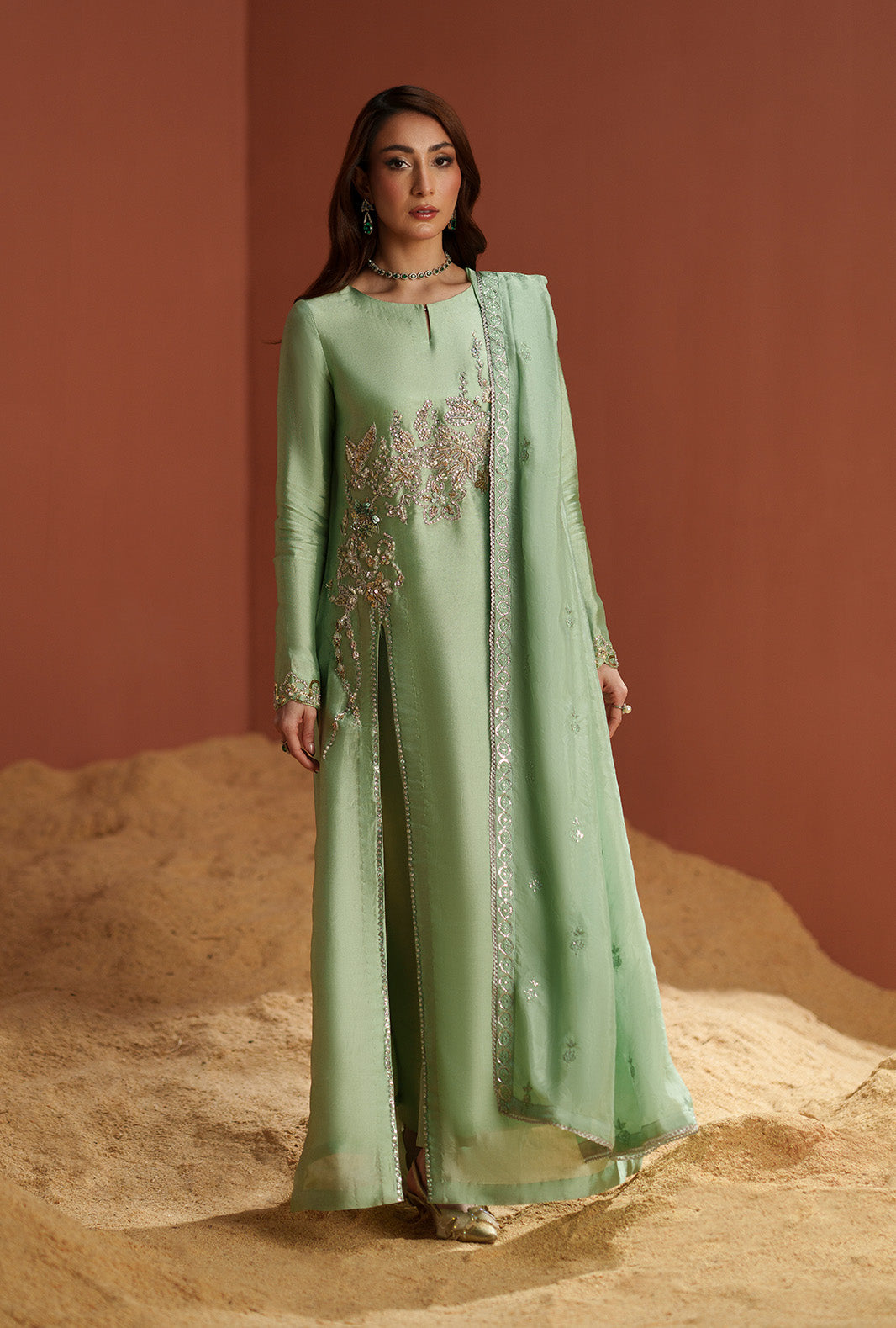 Elegant Green Silk Pakistani Suit - Perfect for Mehndi & Formals YourLibaas Elegant Green Silk Pakistani Suit - Perfect for Mehndi & Formals YourLibaas