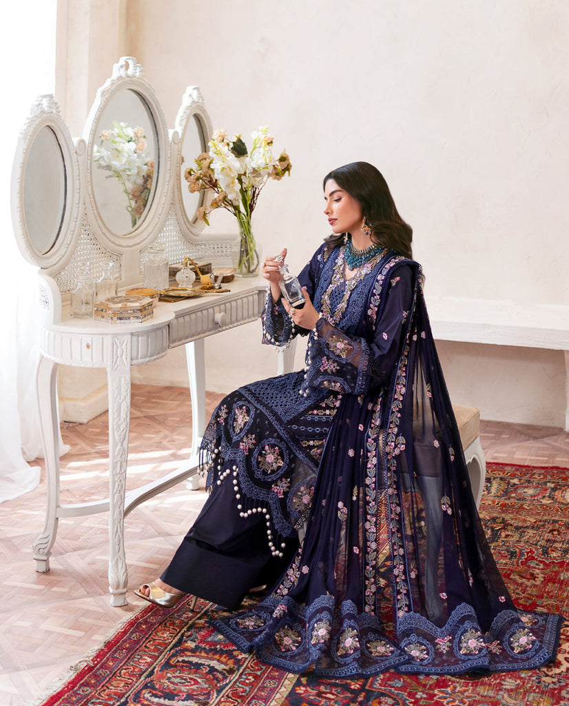 Mahnur Sophie Luxury Lawn – Blake