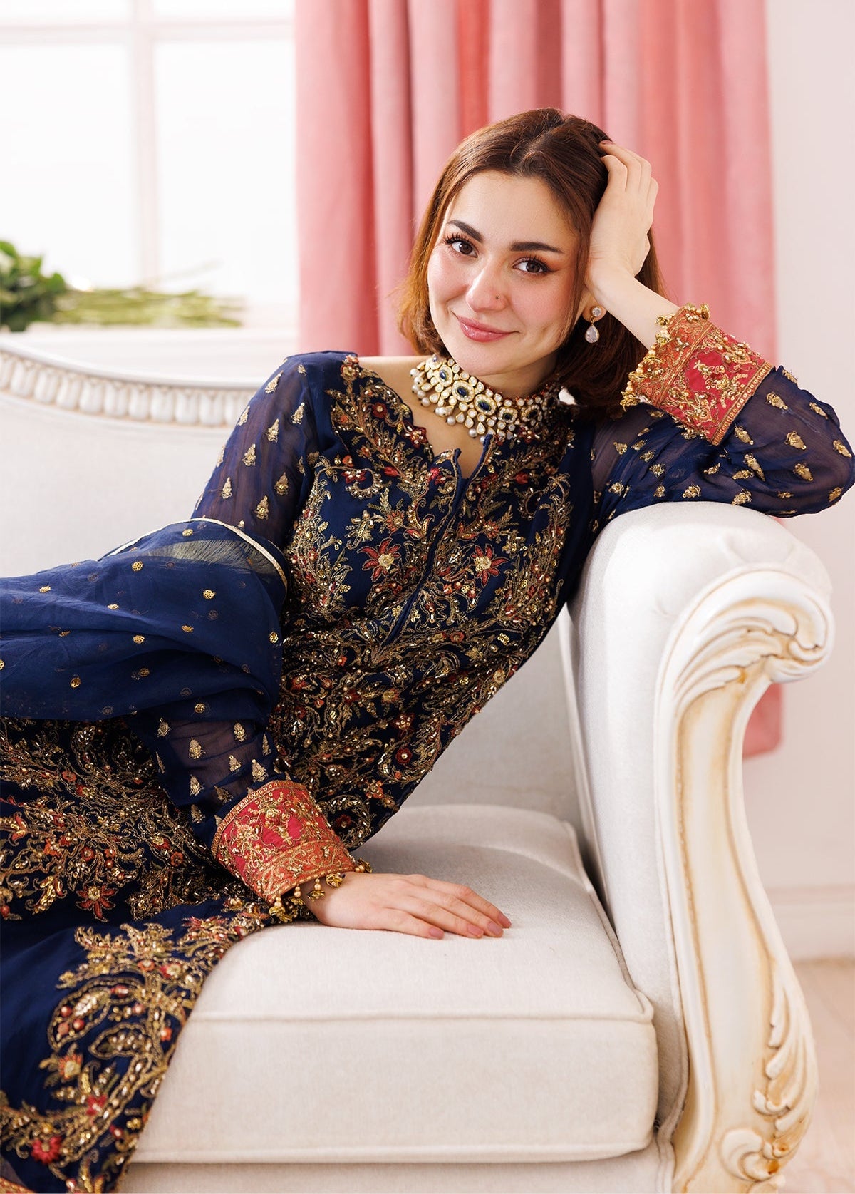 hania amir blue dress Charizma x Aamir Navy Chiffon Pakistani Suit | Dastan-e-Jashan Collection Pant Suits Tamanhos:XS Kalinga Ashok Calvin Klein