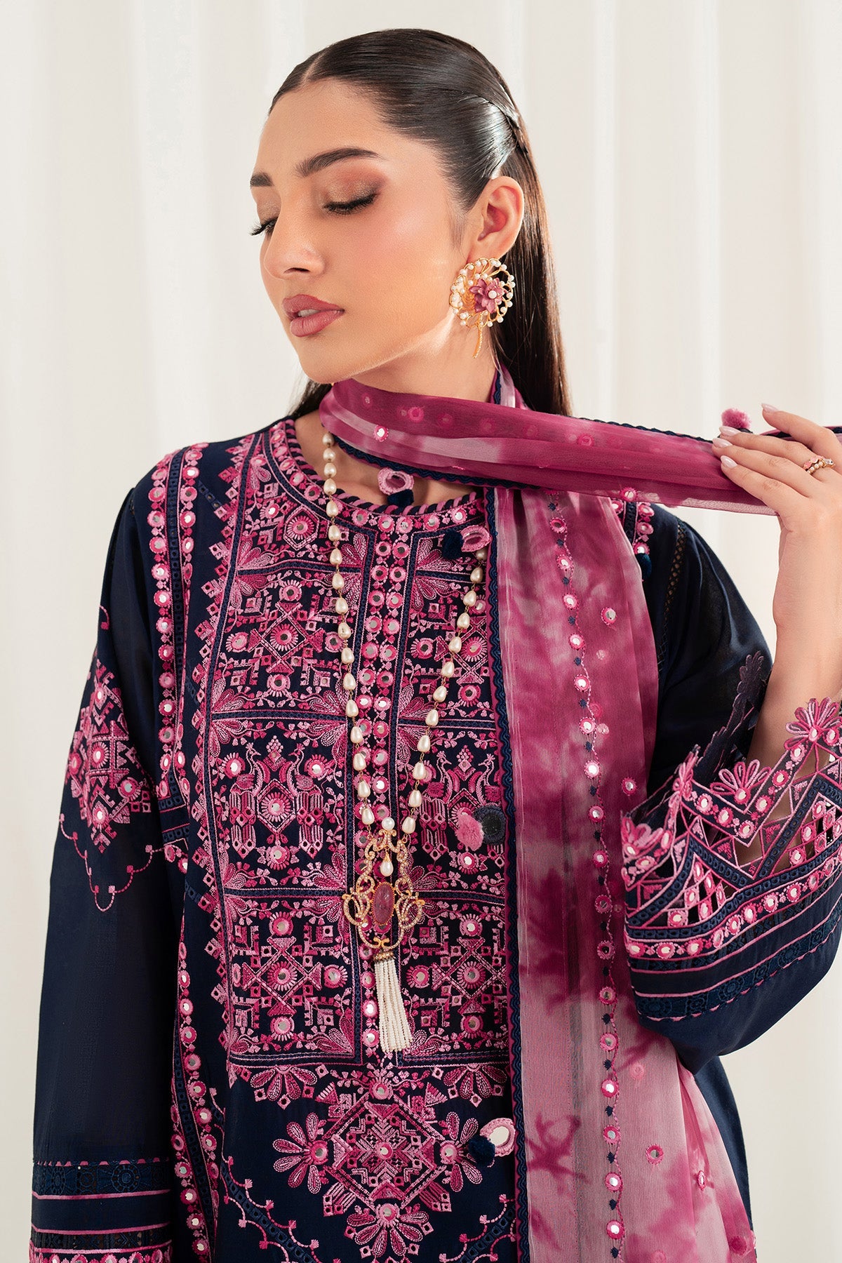 Jazmin | Iris Luxury Lawn 25 | IL'25-D09