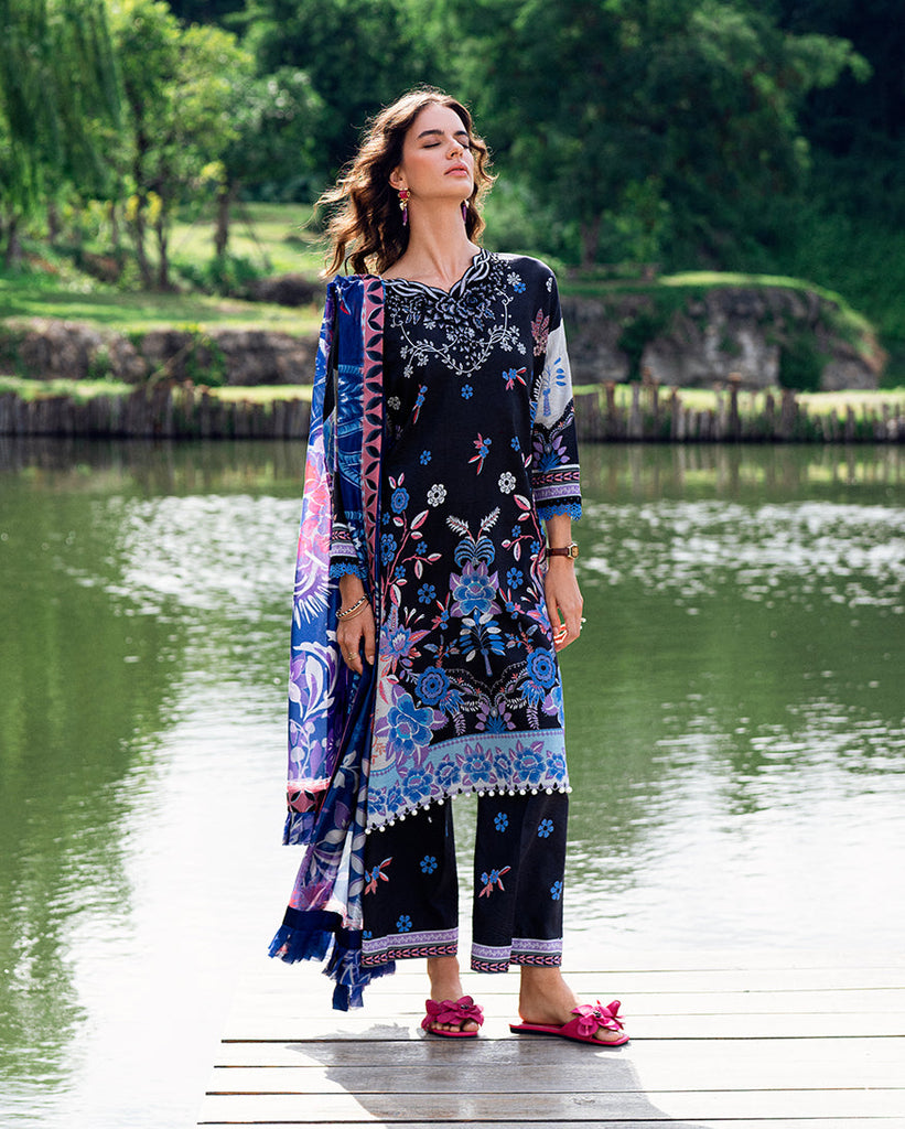 Roheenaz Garden Veal Printed Lawn – BlackBerry Frost