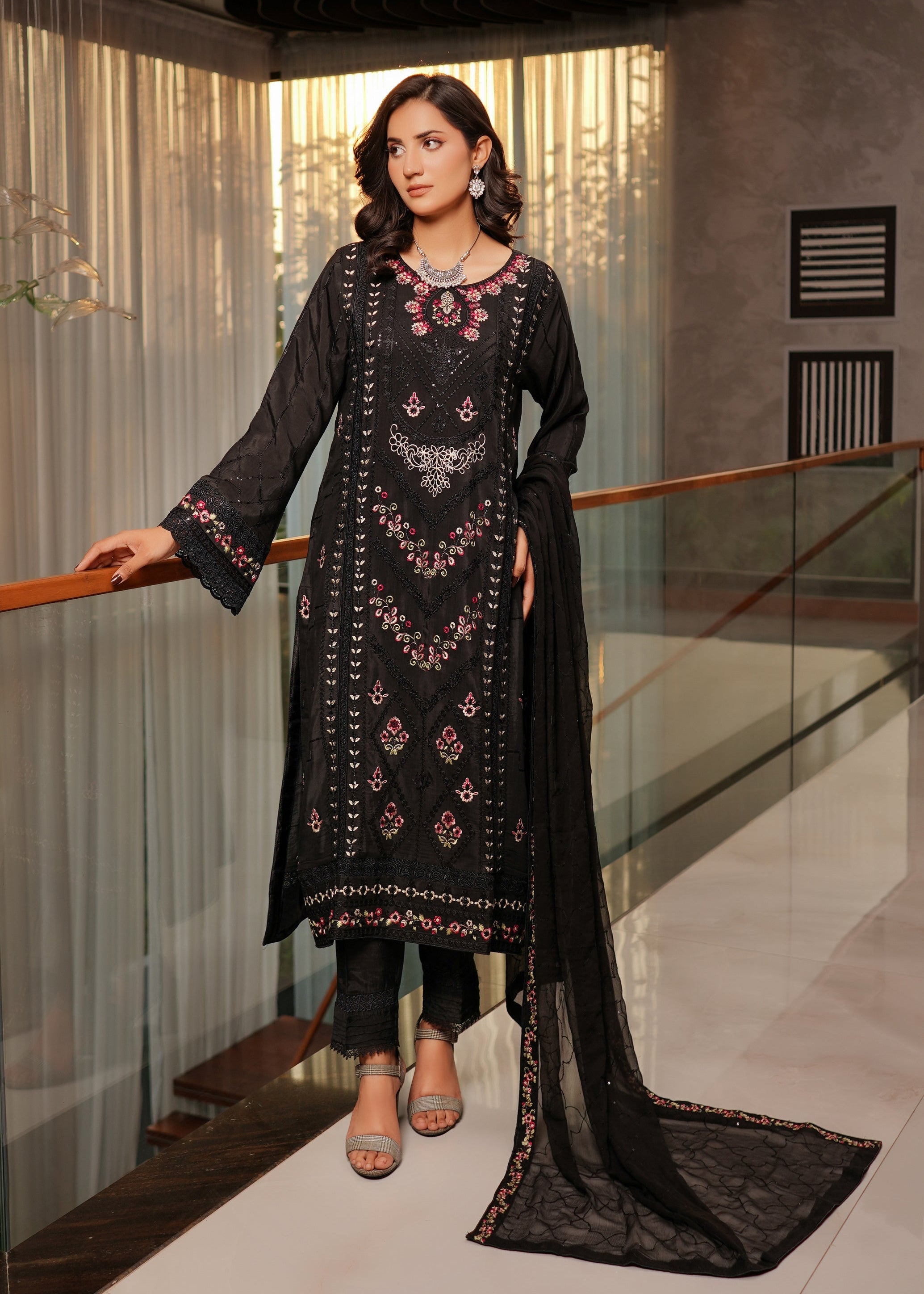 Elegant Black Silk Pakistani Suit | Stitched Festive Formal Dress YourLibaas Elegant Black Silk Pakistani Suit | Stitched Festive Formal Dress YourLibaas