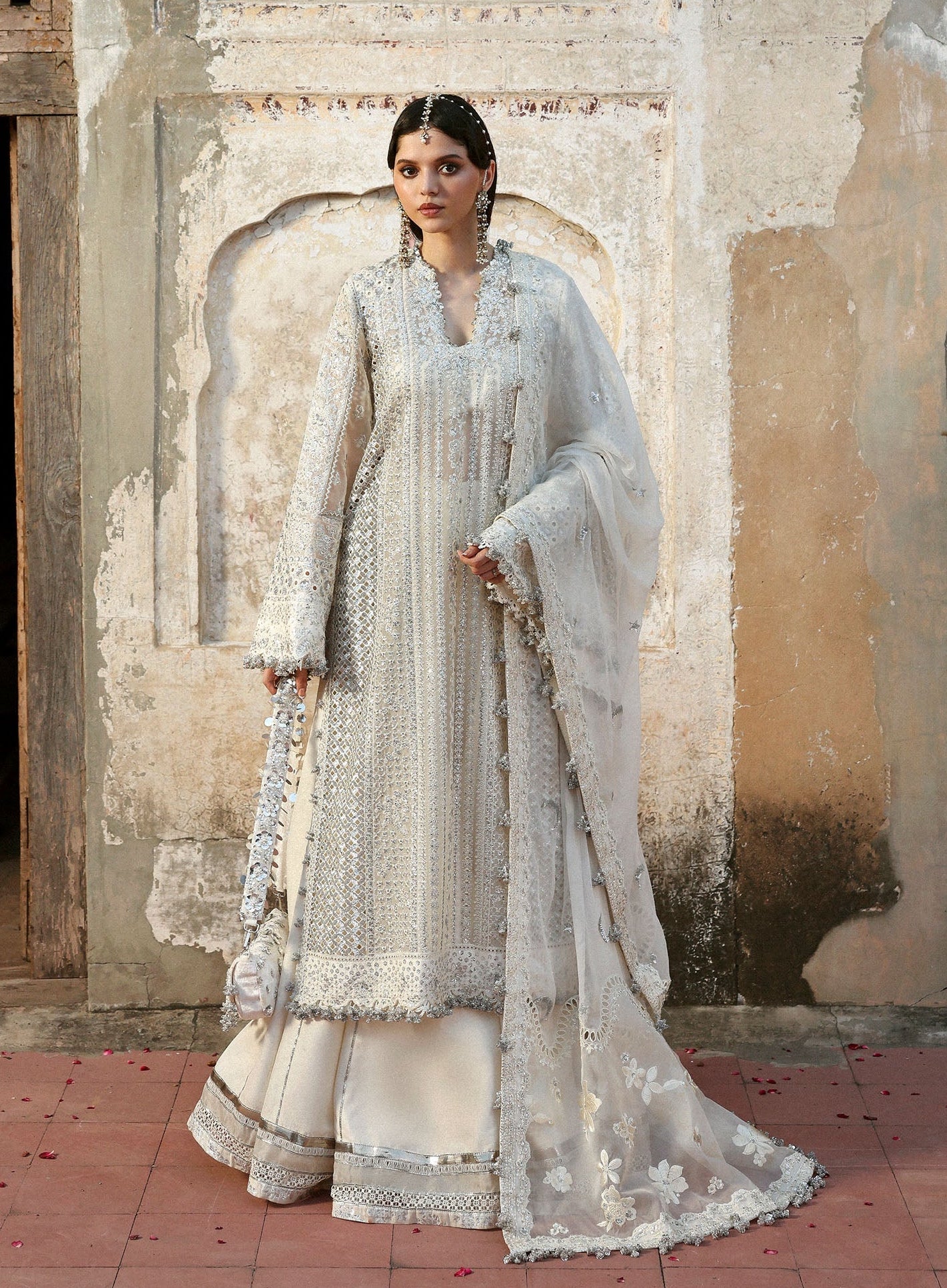 Hussain Rehar Sitara Off-White Organza Pakistani Dress | Luxury Wedding & Festive Wear YourLibaas Hussain Rehar Sitara Off-White Organza Pakistani Dress | Luxury Wedding & Festive Wear YourLibaas