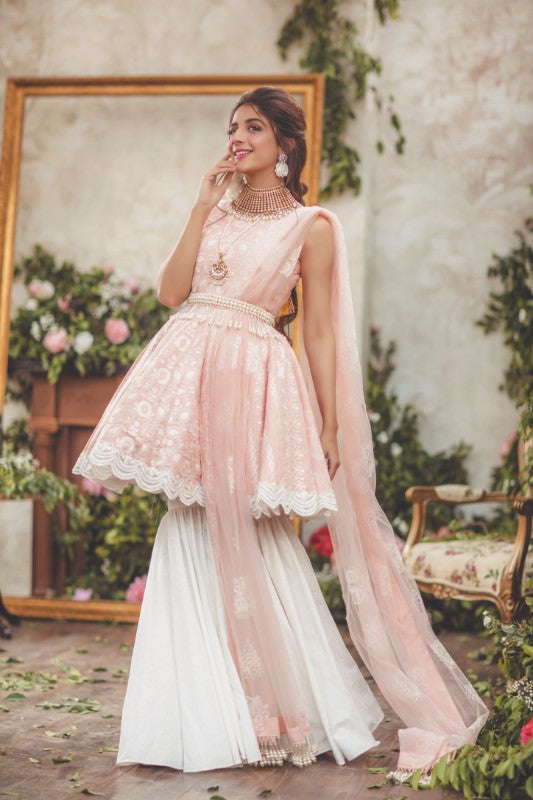 Noor by Saadia Asad Luxury Lawn 2018 – 01 Chickenkari Heaven