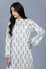 Gul Ahmed Summer Basic Lawn 2021 · 1PC Unstitched Lacquer Printed Lawn Fabric SL-888 B