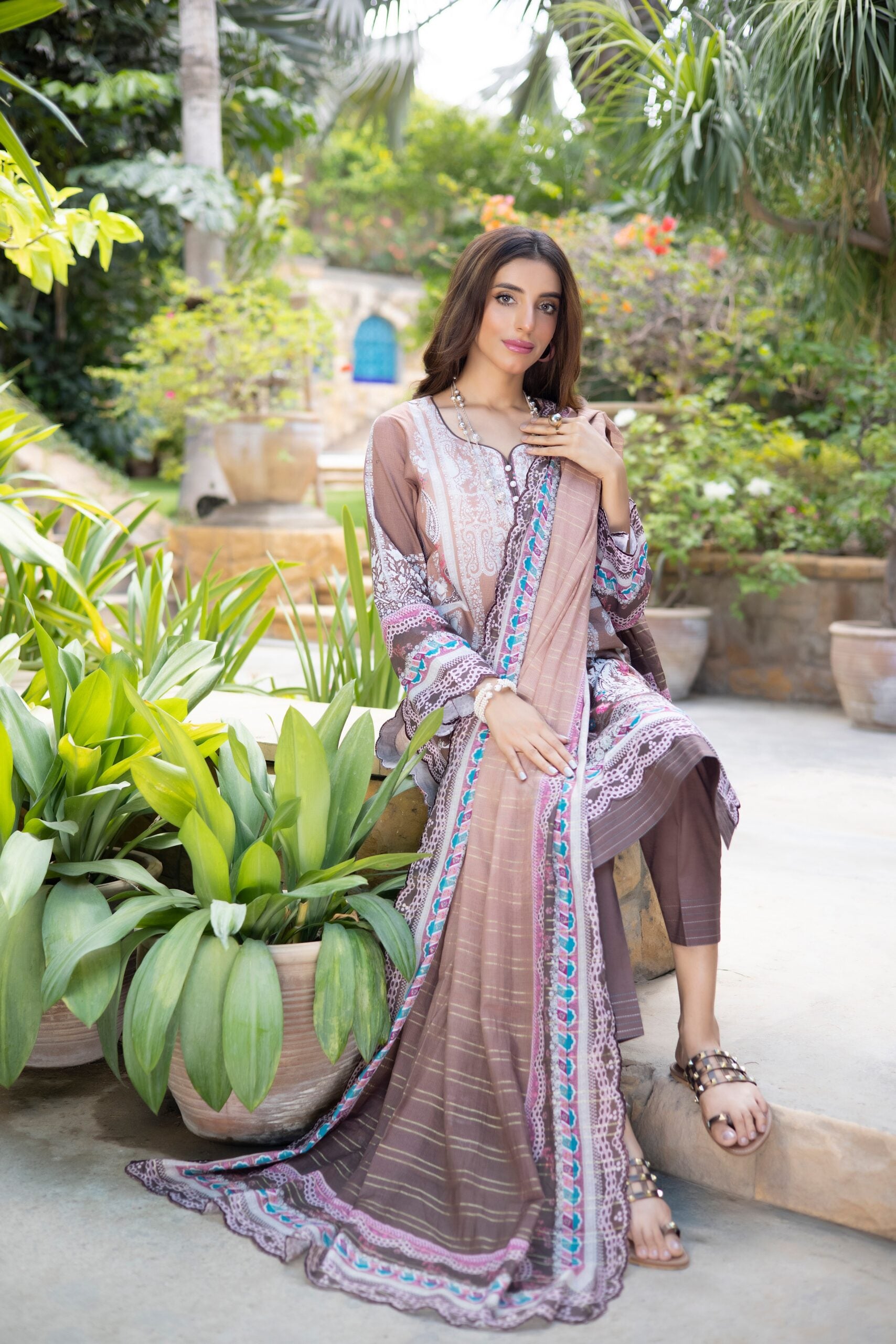 Salina Lawn Zari Collection Vol-9 – Z9-3 – YourLibaas