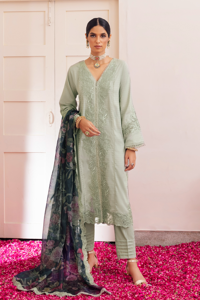 Iznik Aashiaan Festive Lawn Collection – AL-05 Insha