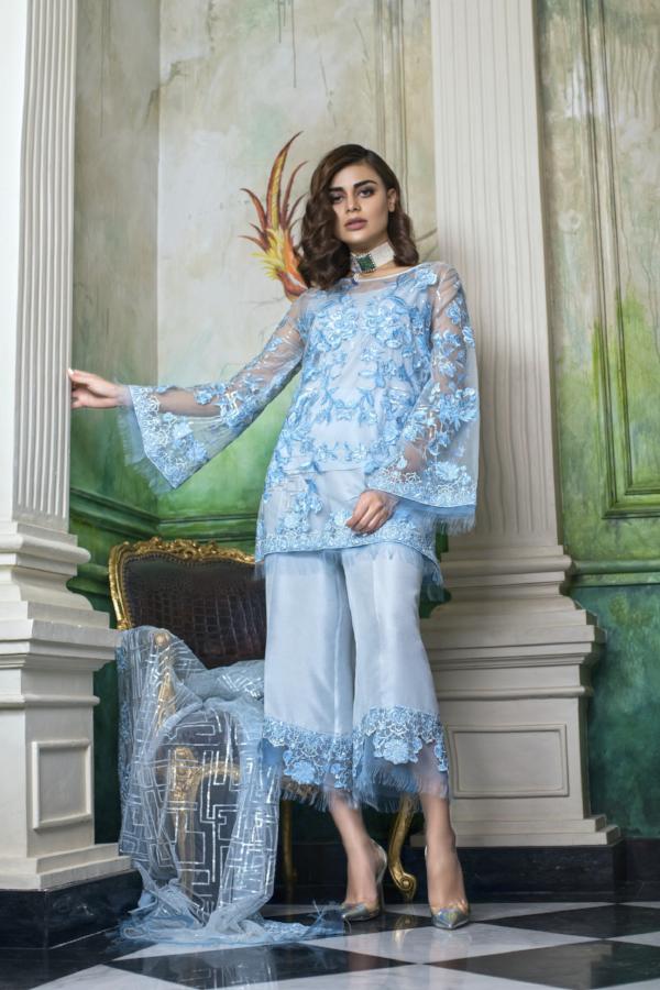 Honey Waqar Bouquet de Fleur Luxury Silk Collection 2018 – Ambere Sauvage 06