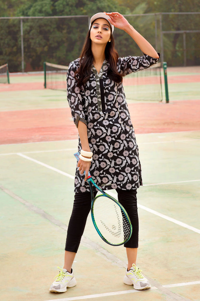 Gul Ahmed Summer Basic Lawn 2021 · 1PC Unstitched Printed Lawn Shirt SL-922 A