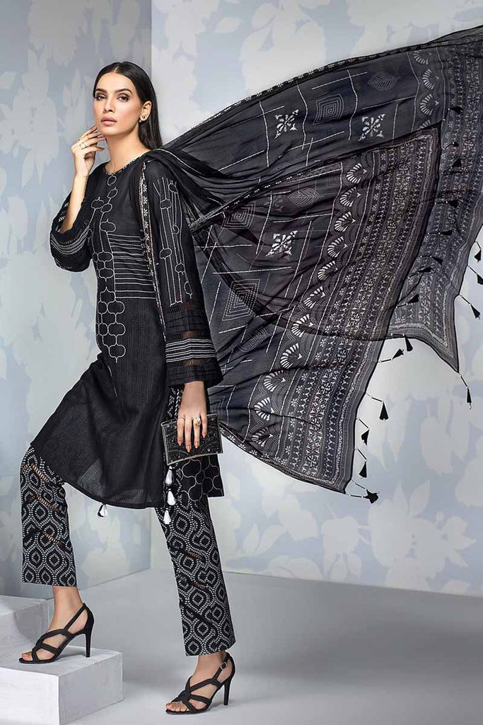 Gul Ahmed Cambric Collection 2019 – 3 PC Premium Embroidered Cambric – BM-141