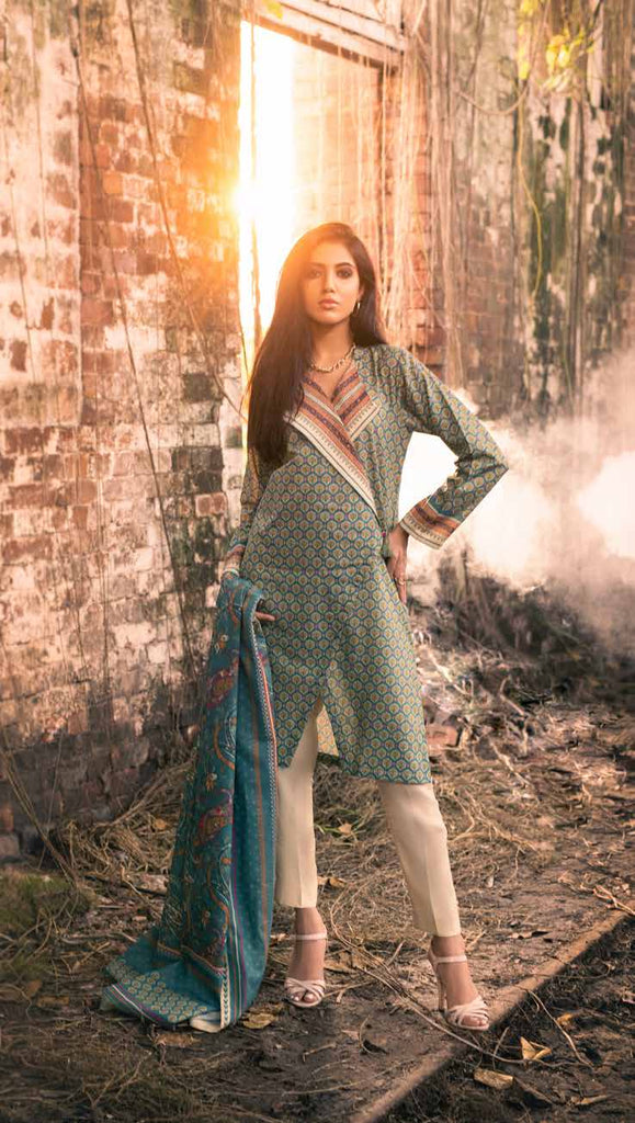 Gul Ahmed Winter Collection 2021 · 3 PC Karandi Suit with Karandi Shawl – AY-12026A