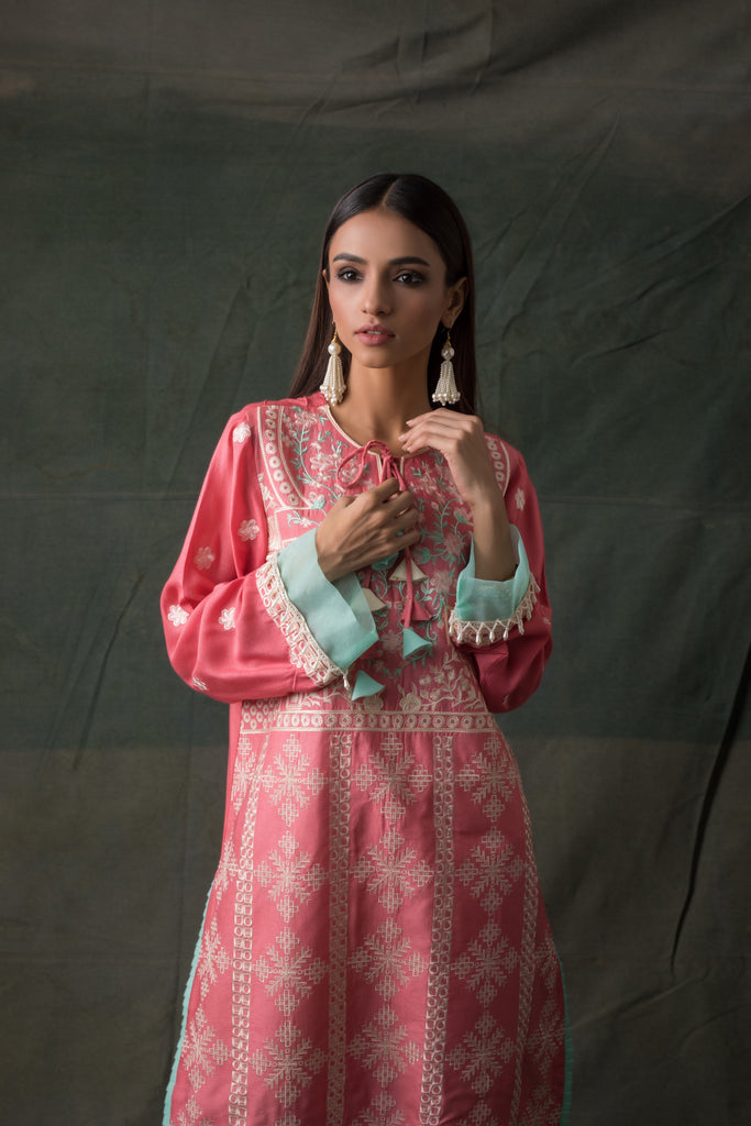 Areeba Saleem Embroidered Lawn Kurti Collection – ASKE-1