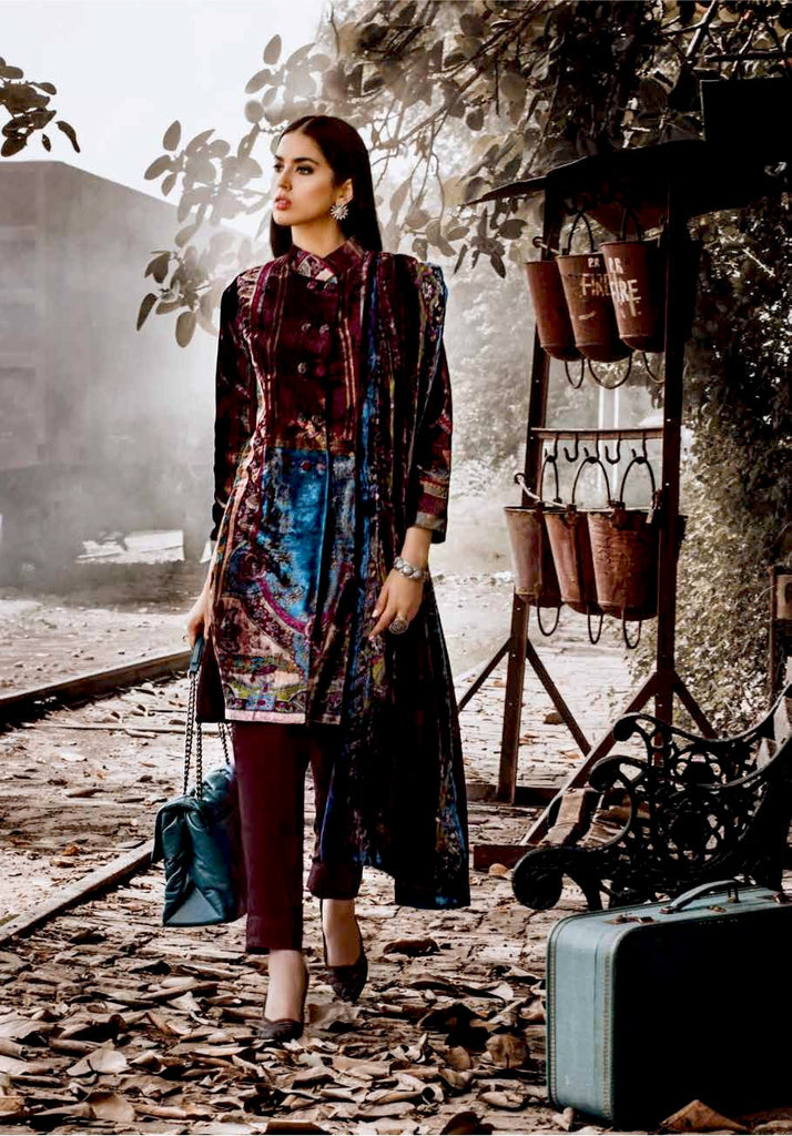 Gul Ahmed Winter Collection 2021 · 3 PC Velvet Suit with Velvet Dupatta – BVL-12008A