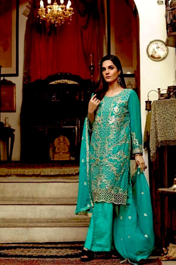 Angan by Zebaish – Luxury Embroidered Chiffon Formal Collection – Amar ...