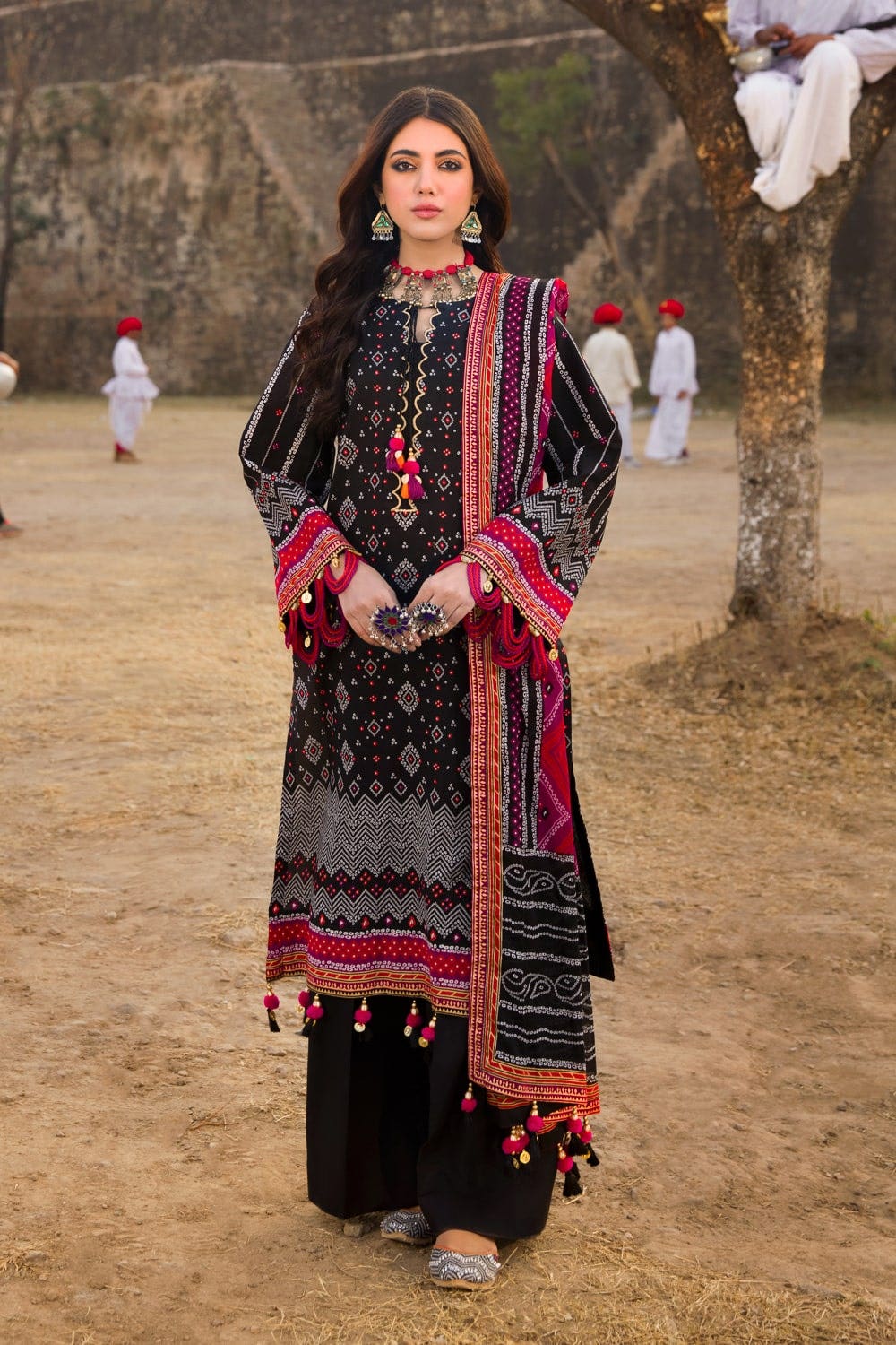 Gul Ahmed Summer 2018 – Premium Embroidered Pakistani Suits