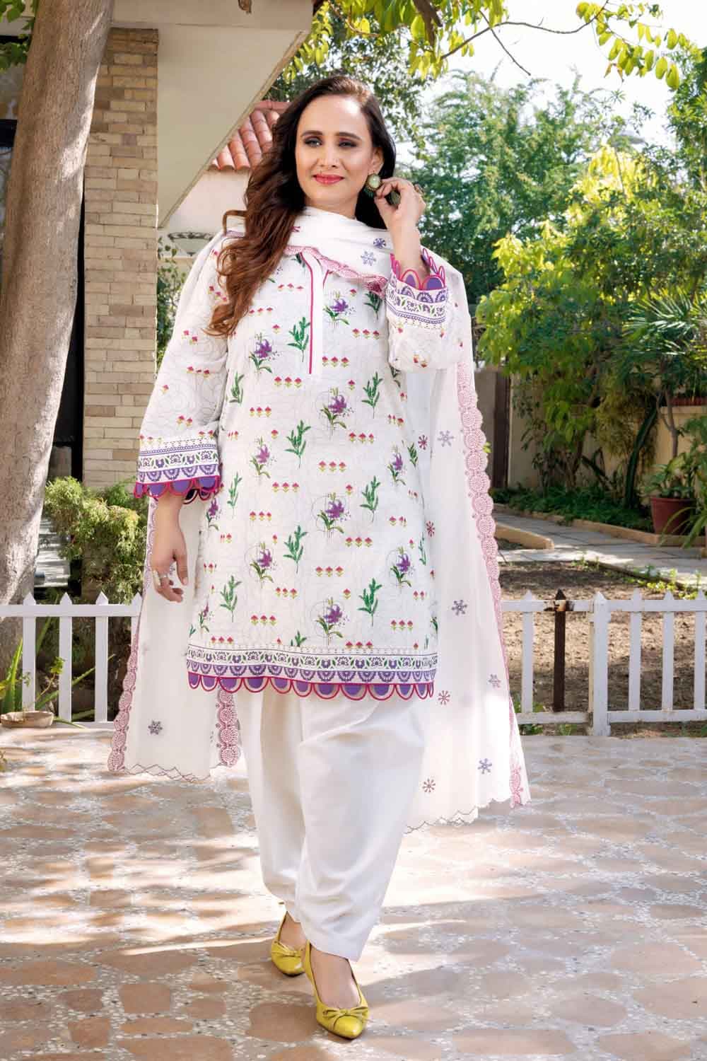 Gul Ahmed White Suit GUL AHMED WHITE PAKISTANI SUITS AT BEST PRICE