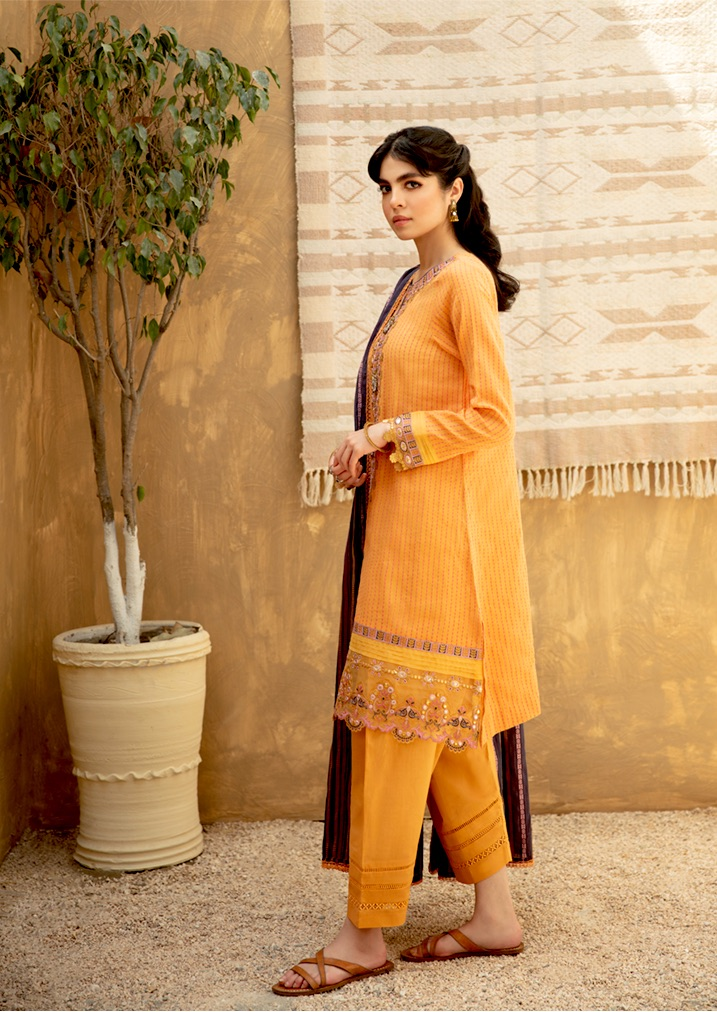 Qalamkar Qline Lawn Collection – BL-15 Zainey