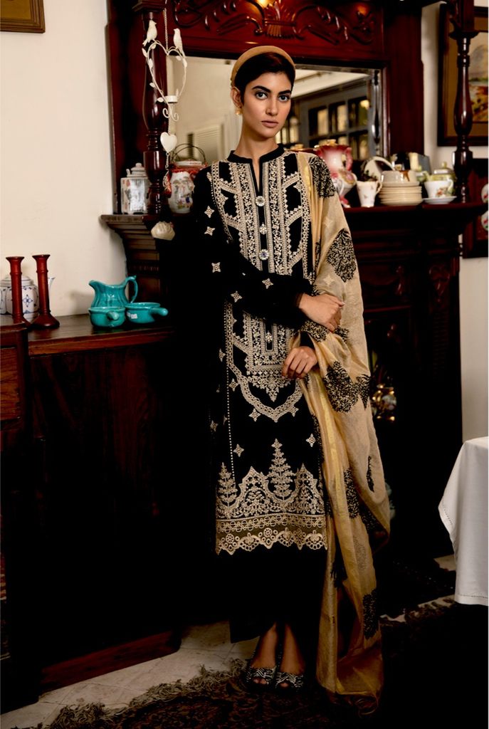 Qalamkar Qline Lawn Collection 2021 – BL-11 Anjuman