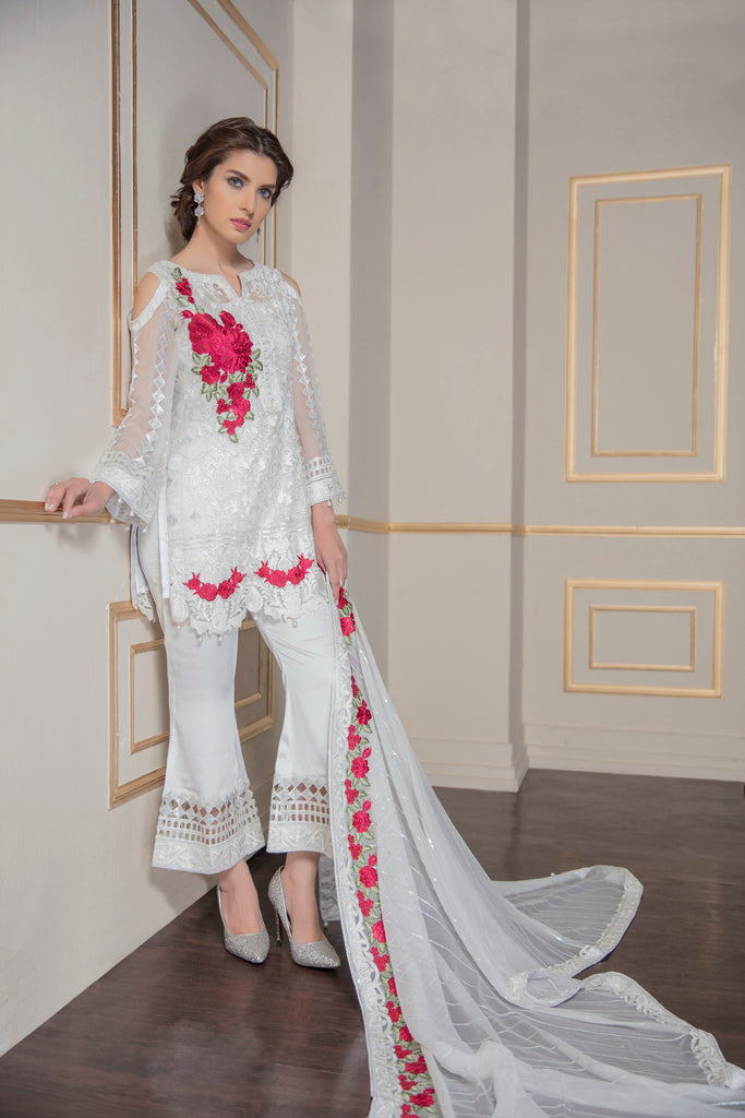 Eshaal Embroidered Luxury Chiffon Collection by Emaan Adeel – Pearl Gleam