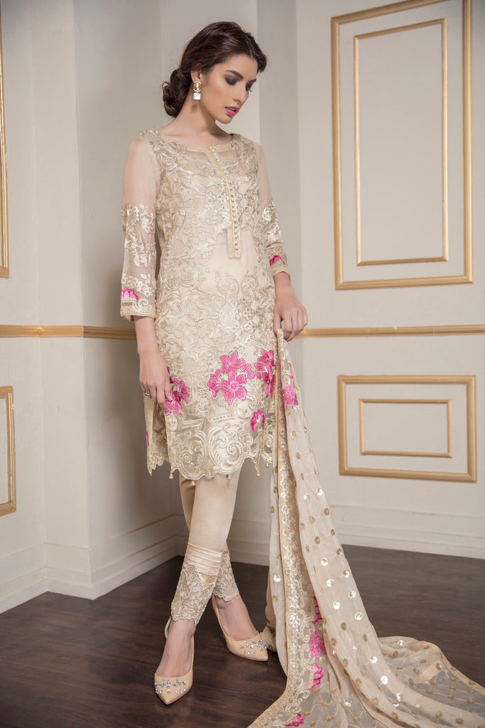 Eshaal Embroidered Luxury Chiffon Collection by Emaan Adeel – Stardust Couture