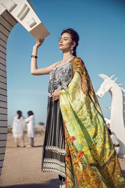 Epoque X Suffuse Lawn 2018 by Sana Yasir – Romanesque
