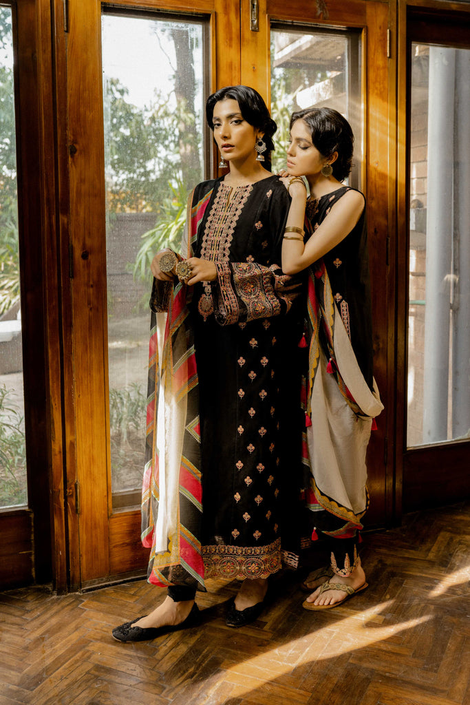 Saira Rizwan X Ittehad Lawn Collection Vol-3 – SR 06