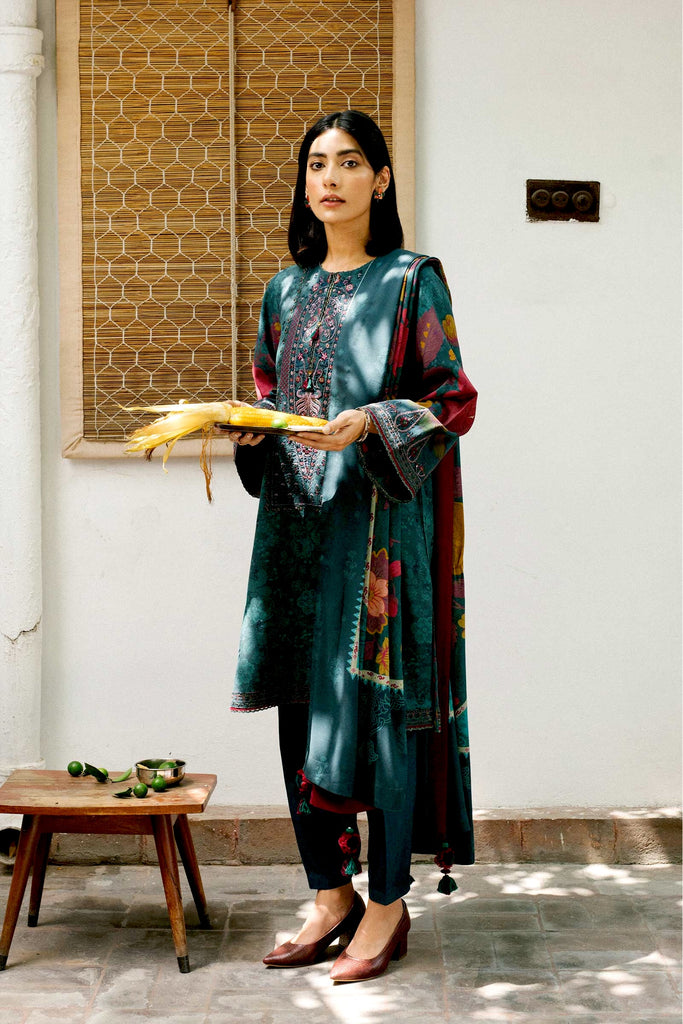Zara Shahjahan Coco Winter Collection '21 – ZW21-4B