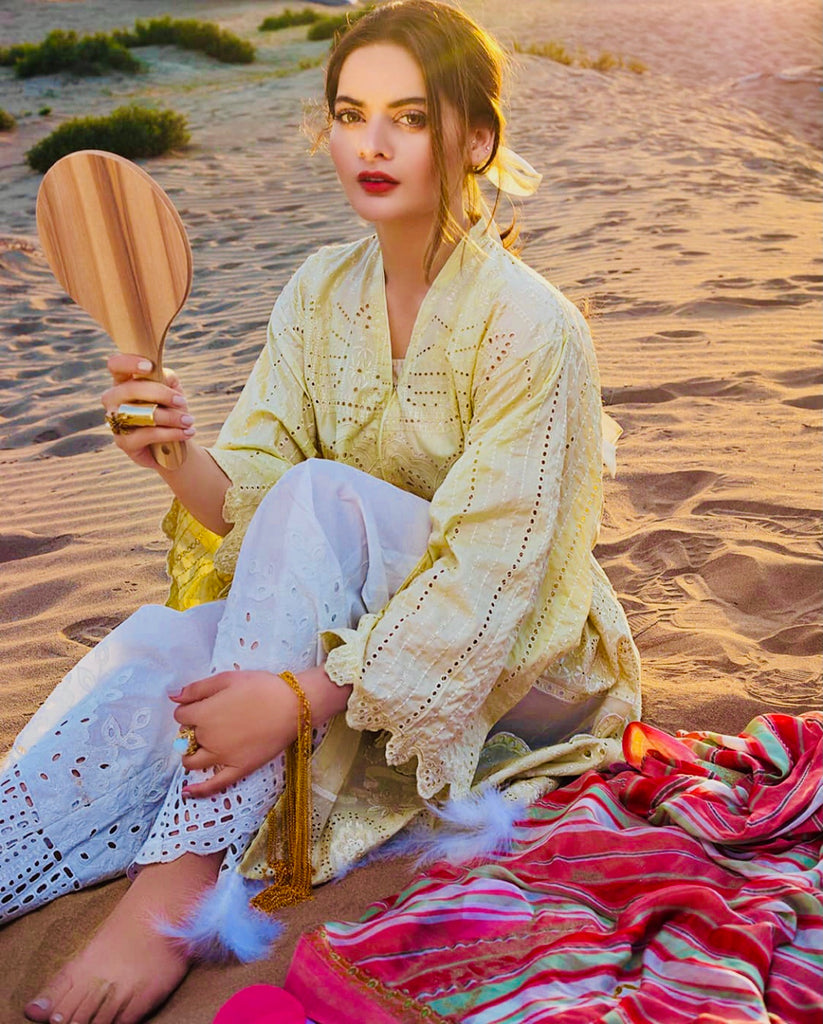Erum Khan Luxury Lawn Collection – ER04-DAFFODILS
