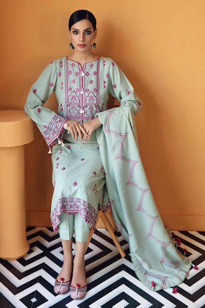 Gul Ahmed Winter Collection – 3 PC Embroidered Suit with Karandi Dupatta ADE-05