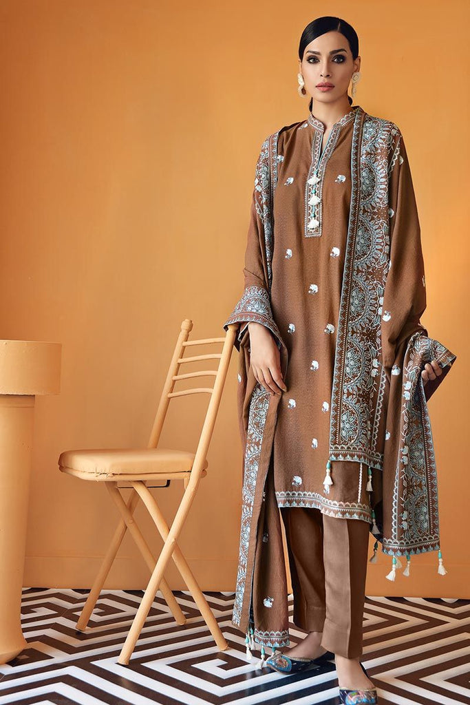 Gul Ahmed Winter Collection – 3 PC Embroidered Suit with Karandi Dupatta ADE-10